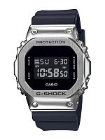 Часы наручные CASIO GM-5600-1E